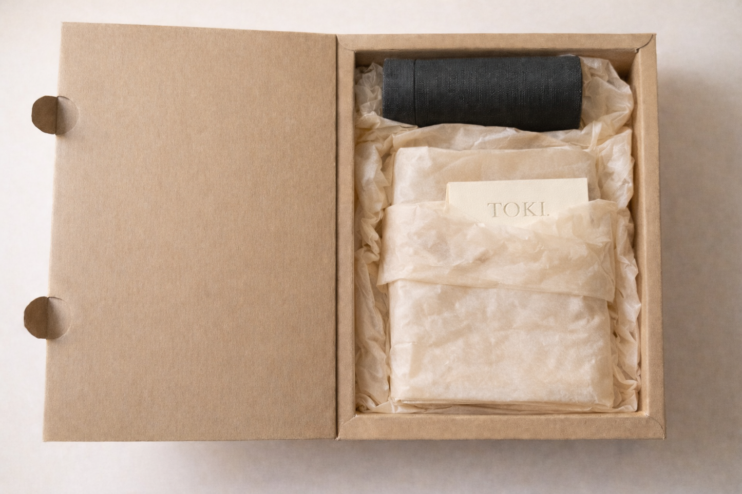 TOKI. - ONE BOOK & TEA